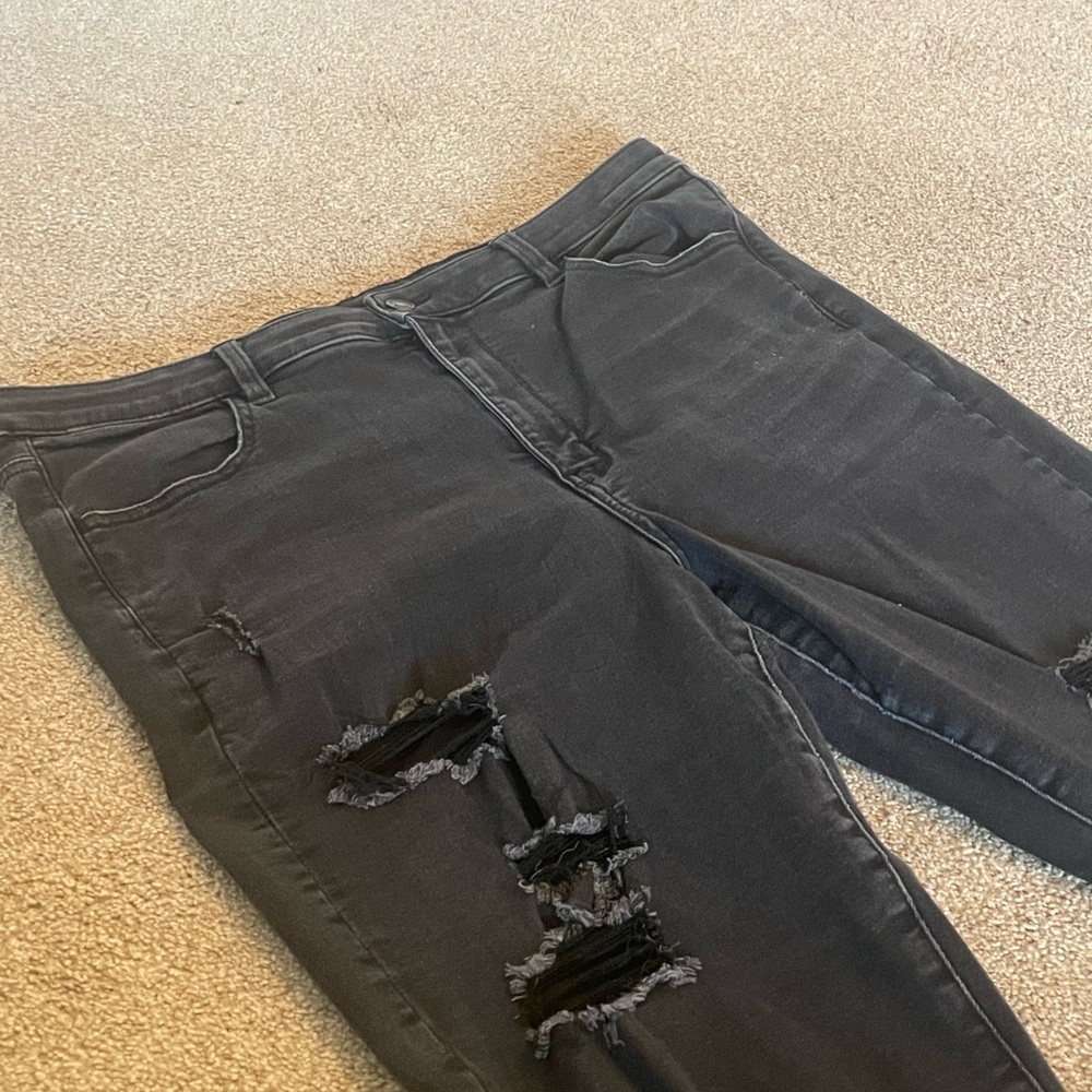 American Eagle Outfitters Black Distressed Skinny Jeans
